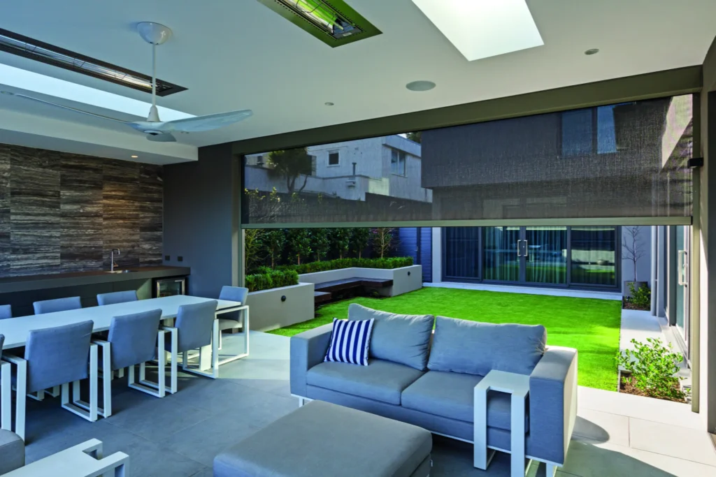 Outdoor Zipscreen Blinds