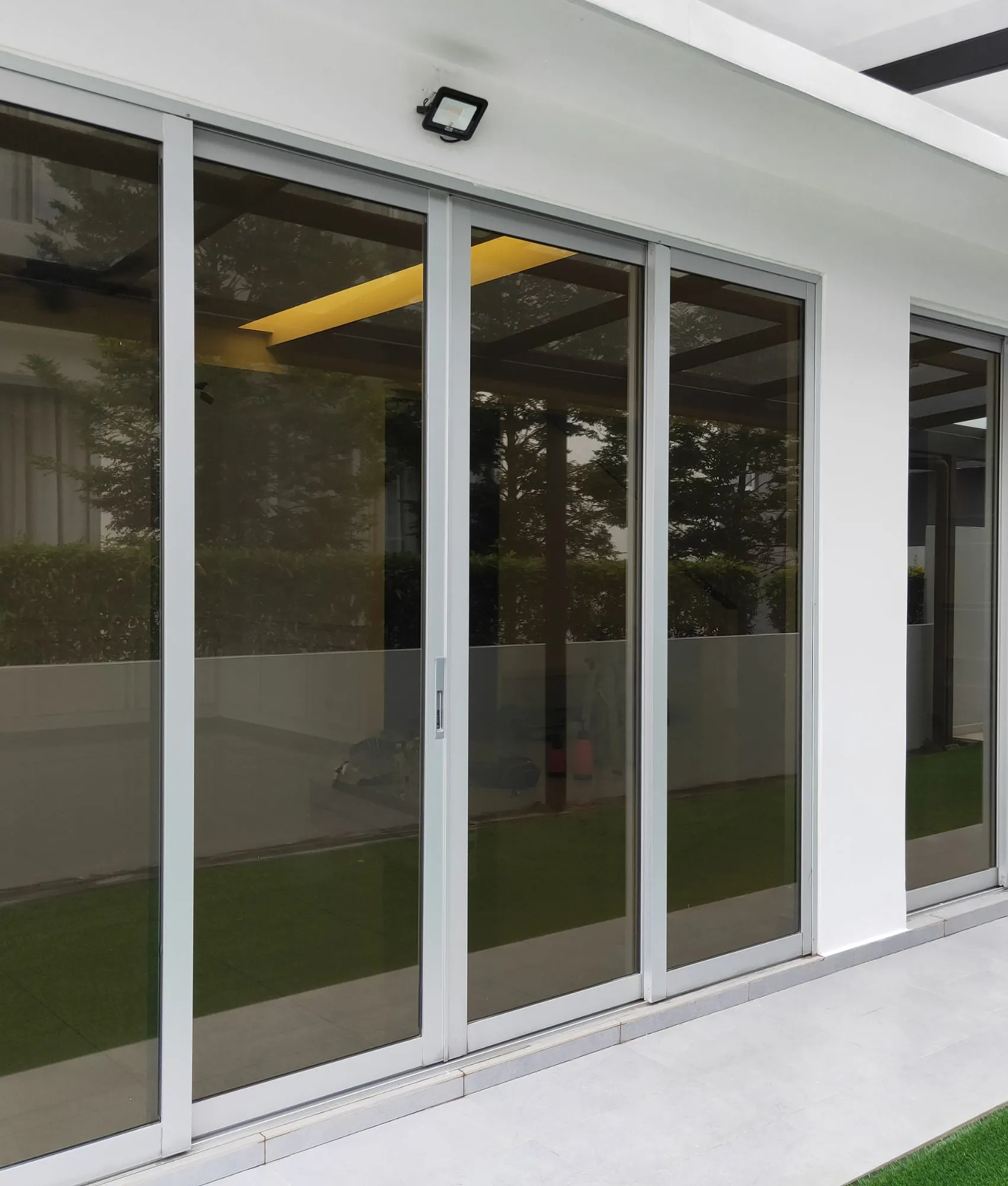 window film_adelaide_stan bond_15