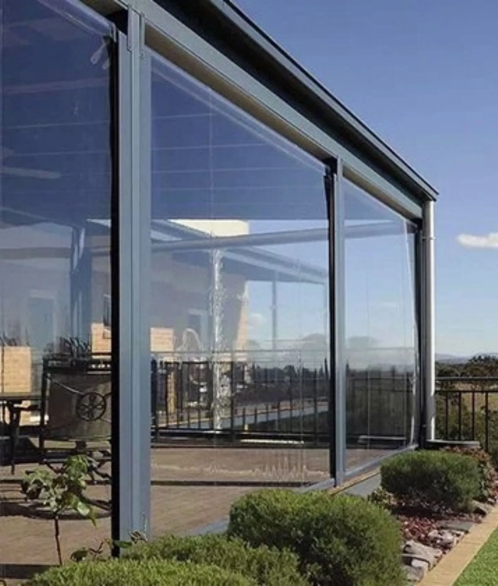 cafe zip roll up_outdoor blinds_adelaide_stan bond