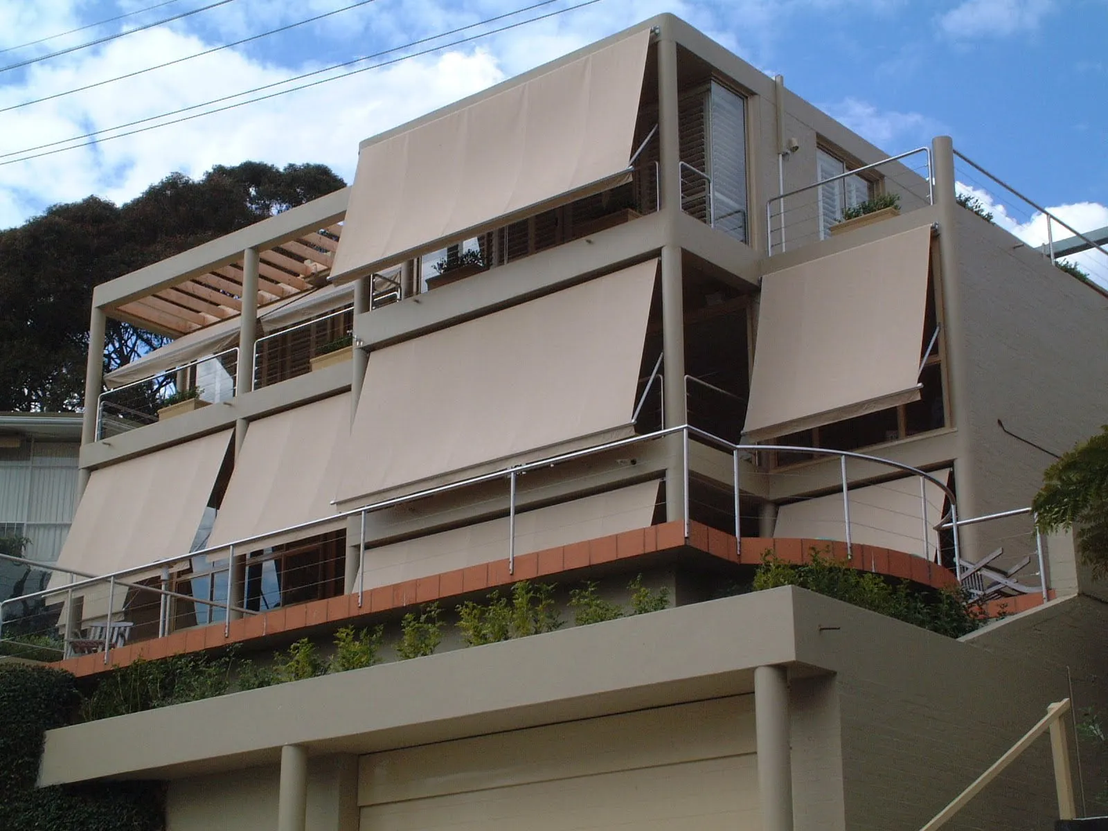 Pivot arm Awning