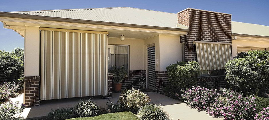 Stanbond SA - Outdoor Blinds Adelaide - Image of straight drop awnings
