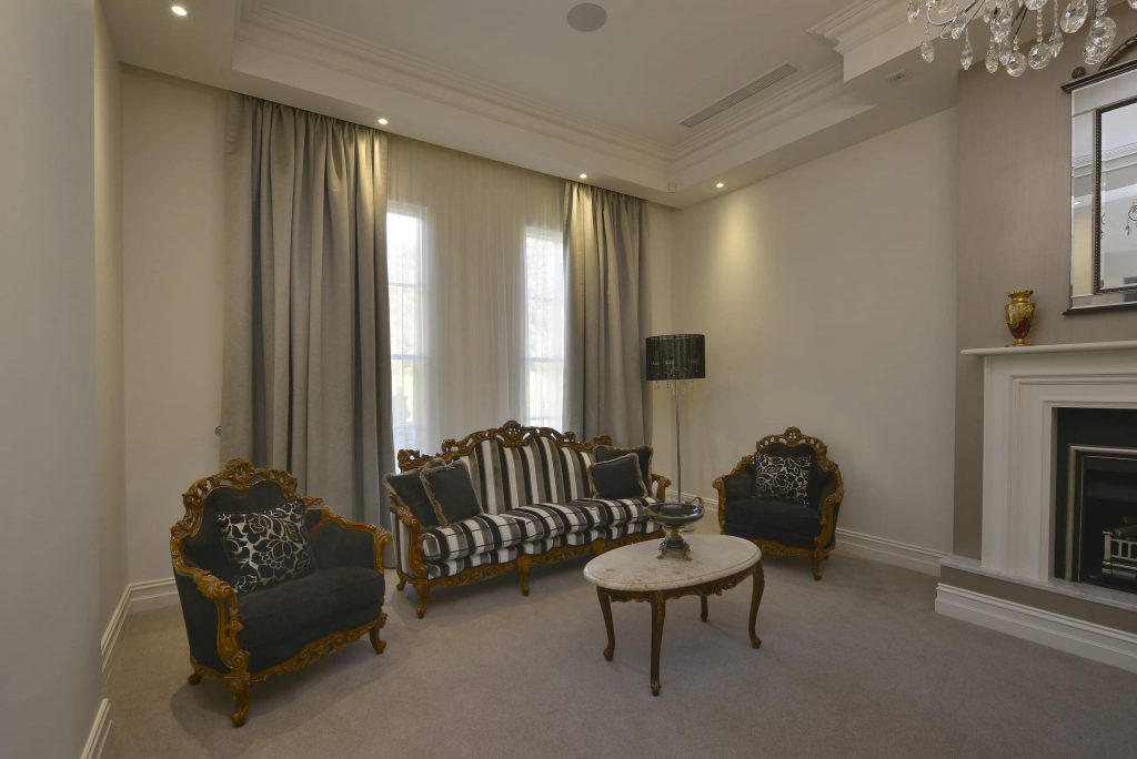 Stan Bond SA - Curtains Adelaide - Image of traditional lounge and curtains