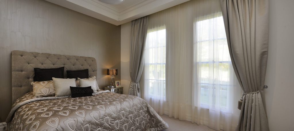 Stan Bond SA - Indoor Blinds Adelaide - Image of classic bedroom curtains